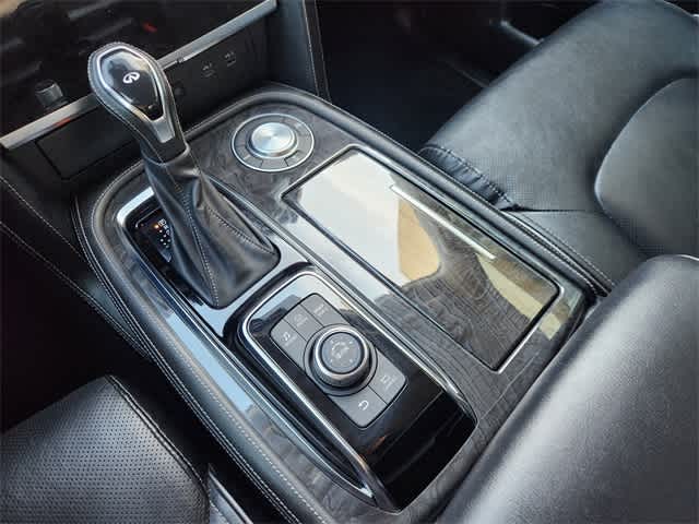 2023 INFINITI QX80 LUXE