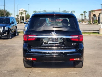 2023 INFINITI QX80 LUXE