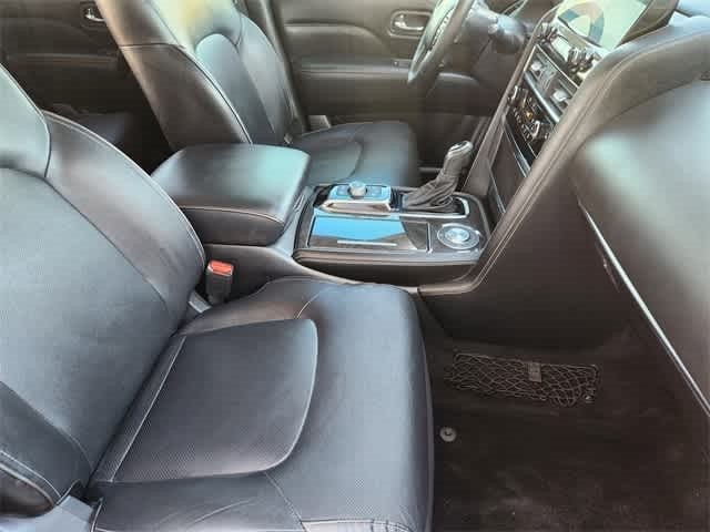 2023 INFINITI QX80 LUXE