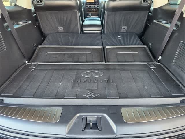 2023 INFINITI QX80 LUXE