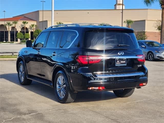 2023 INFINITI QX80 LUXE