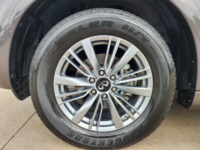 2022 INFINITI QX80 LUXE