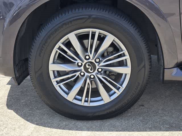 2022 INFINITI QX80 LUXE