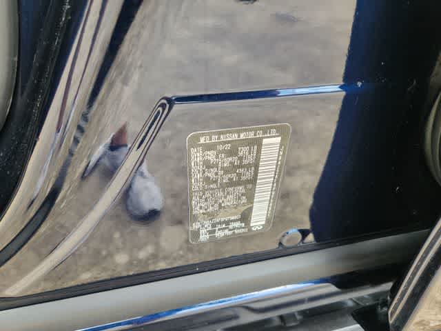 2023 INFINITI QX80 LUXE