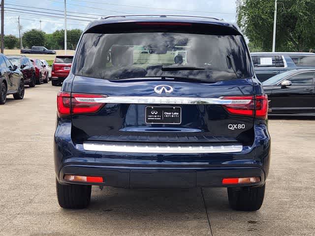 2023 INFINITI QX80 LUXE