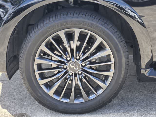 2023 INFINITI QX80 SENSORY