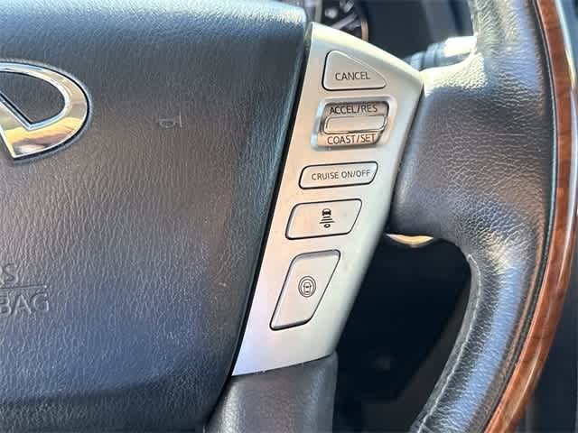 2017 INFINITI QX80 RWD