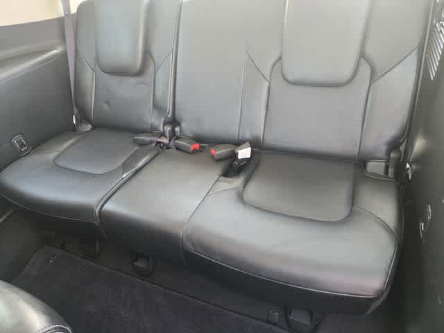 2017 INFINITI QX80 RWD