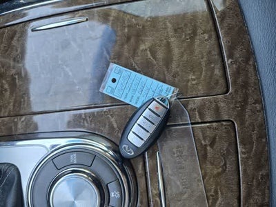 2017 INFINITI QX80 RWD