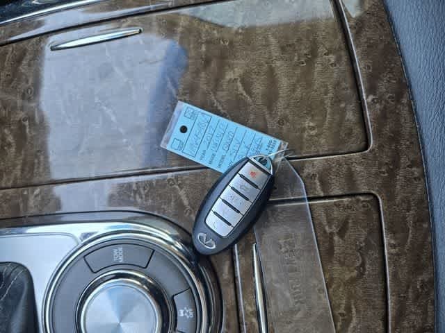 2017 INFINITI QX80 RWD