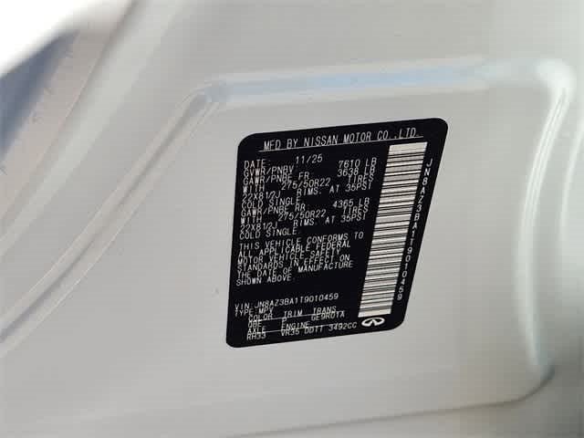 2026 INFINITI QX80 LUXE