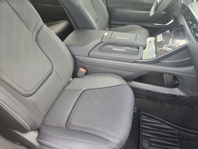 2027 INFINITI QX80 LUXE