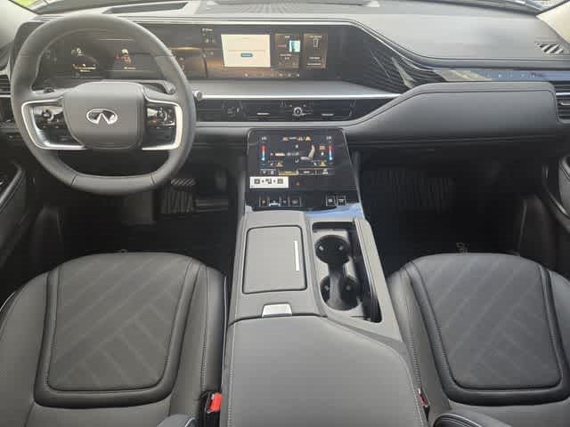 2027 INFINITI QX80 LUXE