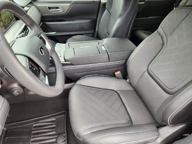 2027 INFINITI QX80 LUXE