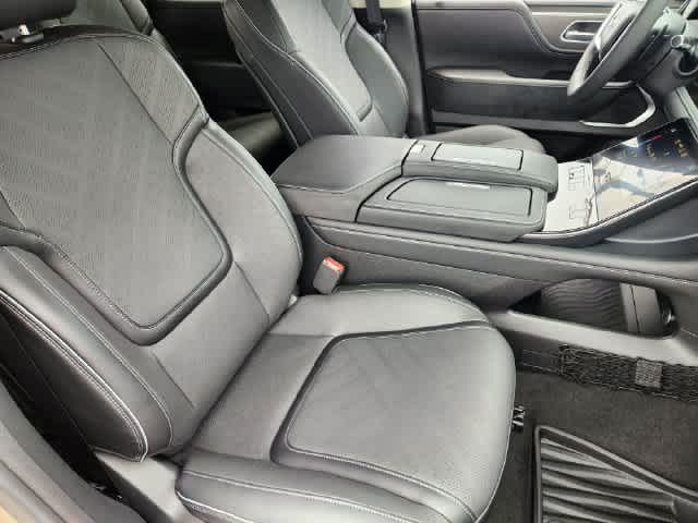 2027 INFINITI QX80 LUXE