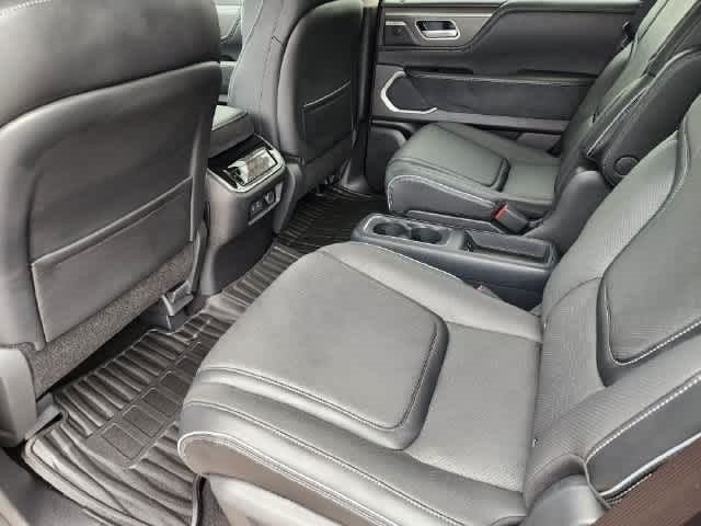 2027 INFINITI QX80 LUXE