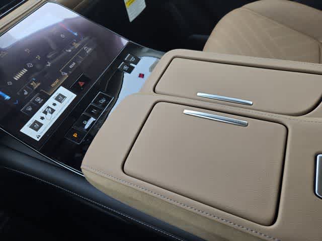 2027 INFINITI QX80 LUXE