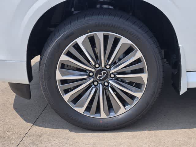 2027 INFINITI QX80 LUXE