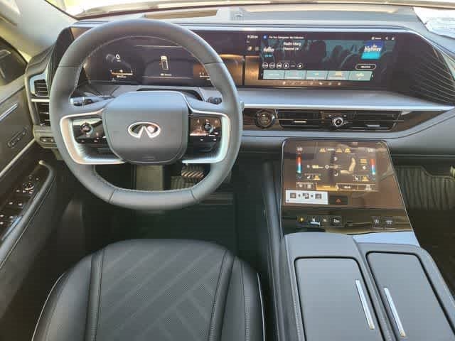 2026 INFINITI QX80 LUXE