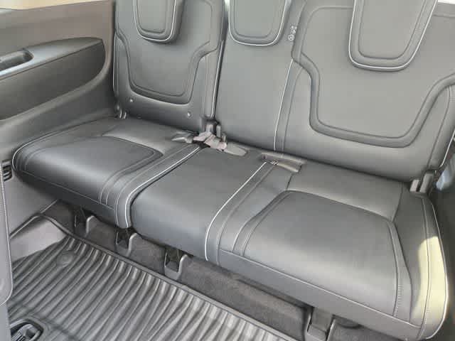 2027 INFINITI QX80 LUXE