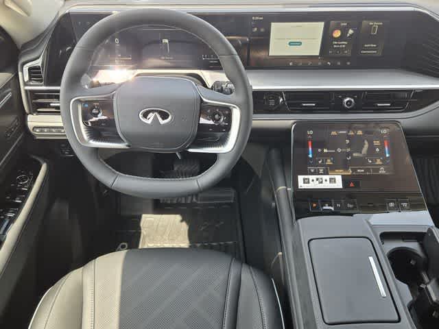 2027 INFINITI QX80 LUXE