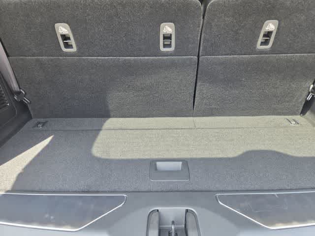 2027 INFINITI QX80 LUXE