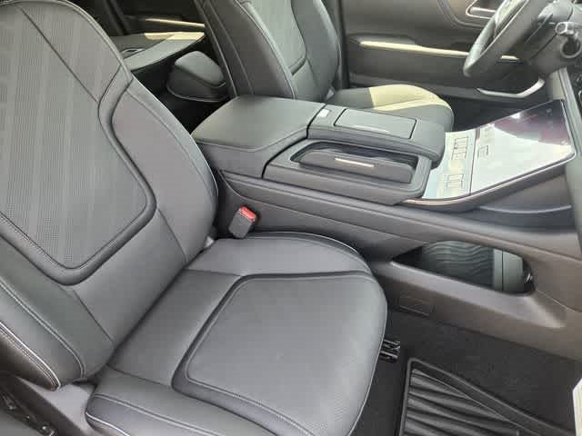 2027 INFINITI QX80 LUXE