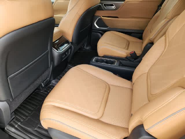 2027 INFINITI QX80 LUXE