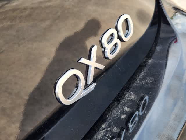 2027 INFINITI QX80 LUXE