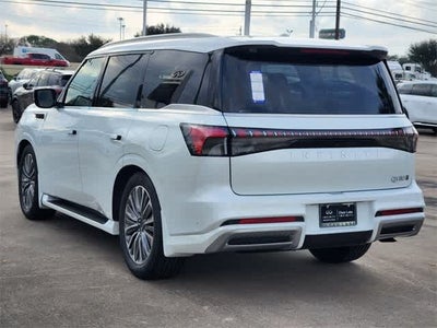 2026 INFINITI QX80 LUXE