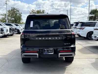 2026 INFINITI QX80 LUXE