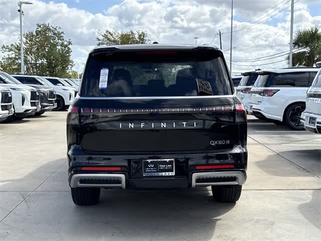 2026 INFINITI QX80 LUXE