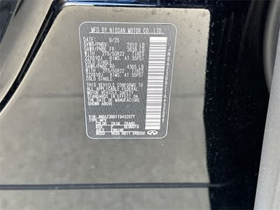 2026 INFINITI QX80 LUXE