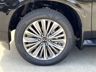 2026 INFINITI QX80 LUXE