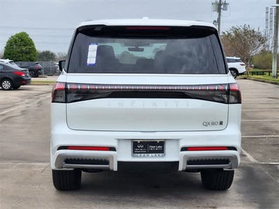 2026 INFINITI QX80 LUXE