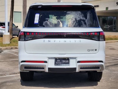 2026 INFINITI QX80 LUXE