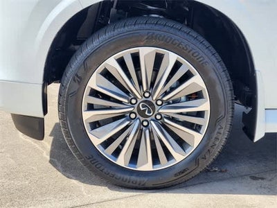 2026 INFINITI QX80 LUXE