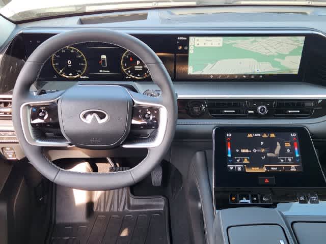 2027 INFINITI QX80 LUXE