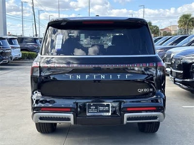 2026 INFINITI QX80 LUXE