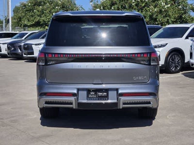 2027 INFINITI QX80 LUXE