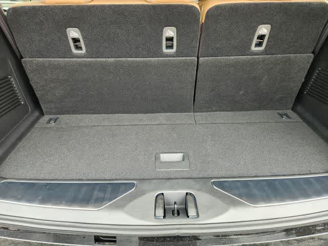 2027 INFINITI QX80 LUXE