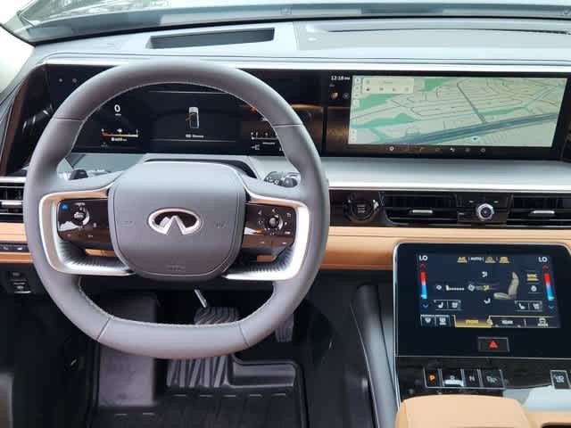 2027 INFINITI QX80 LUXE