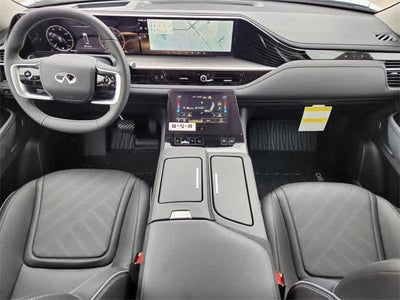 2026 INFINITI QX80 LUXE