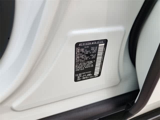 2026 INFINITI QX80 LUXE