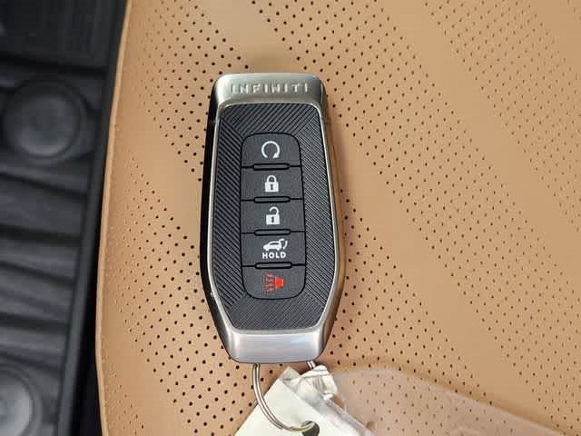 2026 INFINITI QX80 LUXE