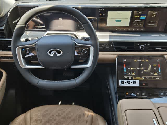 2026 INFINITI QX80 LUXE