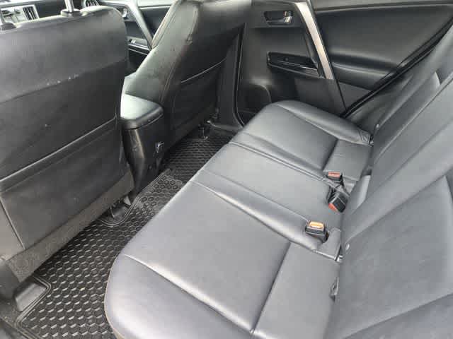 2018 Toyota RAV4 SE