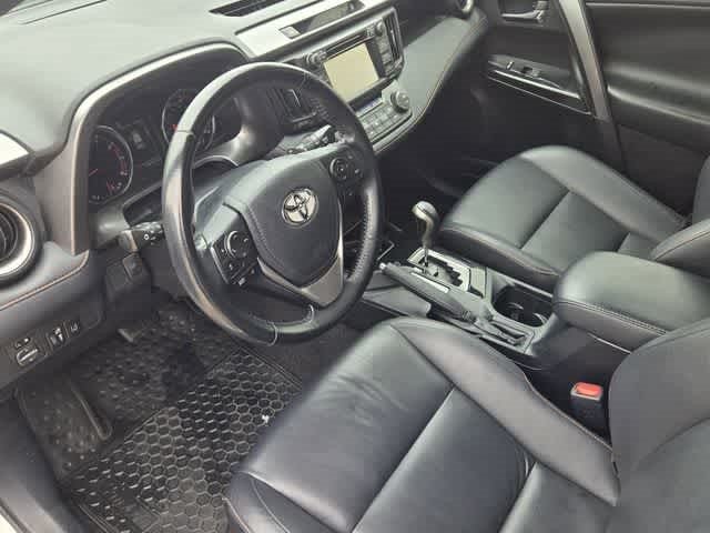 2018 Toyota RAV4 SE
