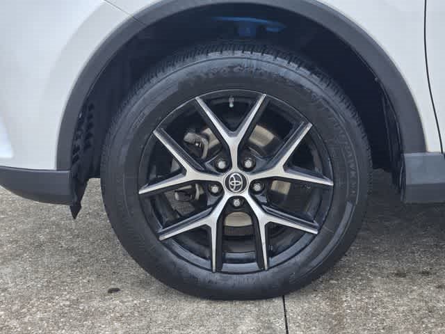 2018 Toyota RAV4 SE
