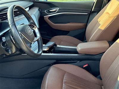 2019 Audi e-tron Premium Plus